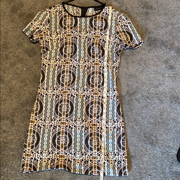 Geometric printed shift dress - Picture 3 of 4
